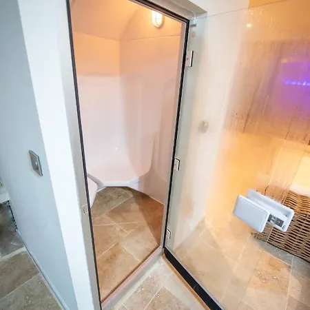 L'excellence - Luxe Sauna, Hammam & Jaccuzzi